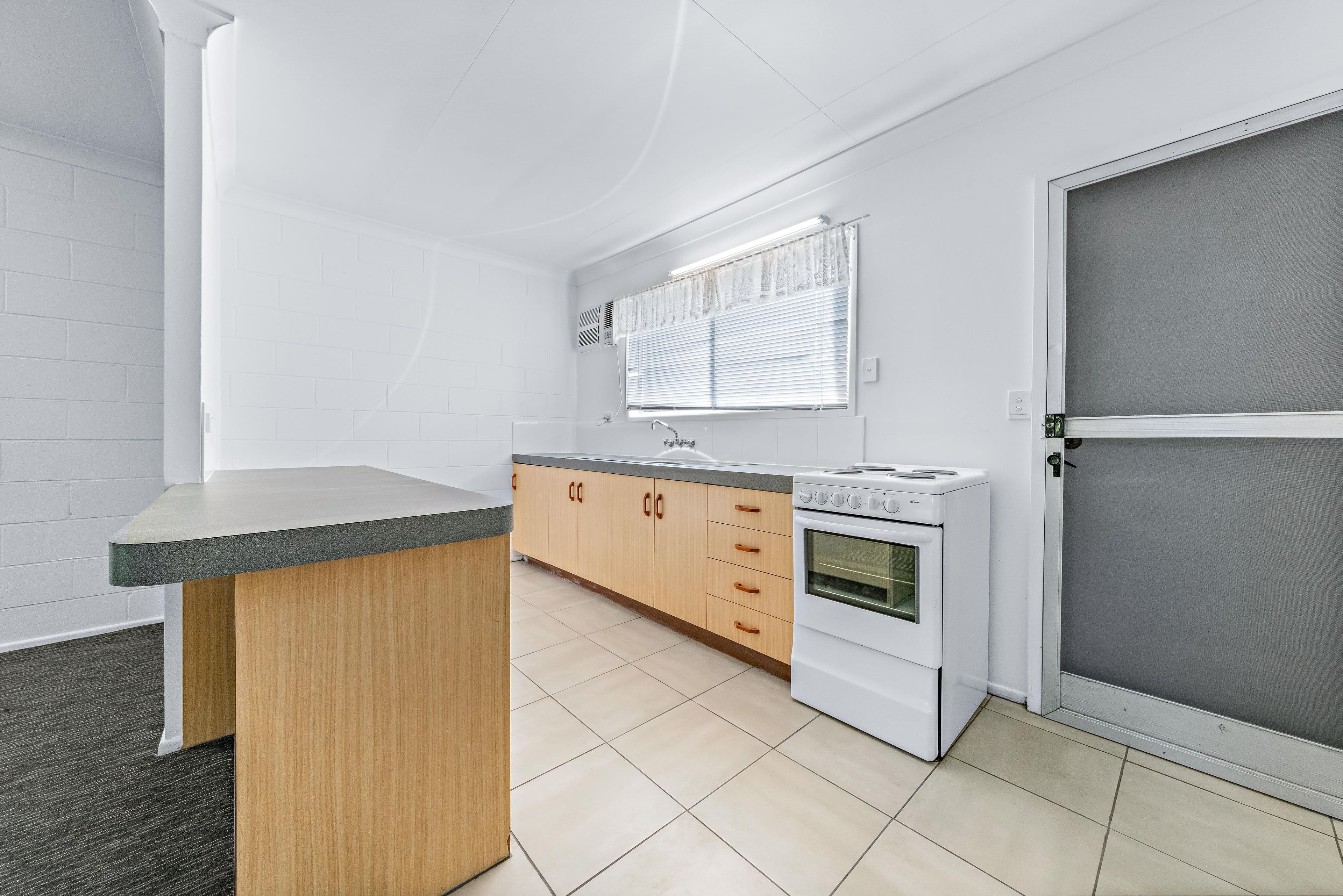 13 Davy Avenue, Proserpine QLD 4800, Proserpine - Thumbnail 3