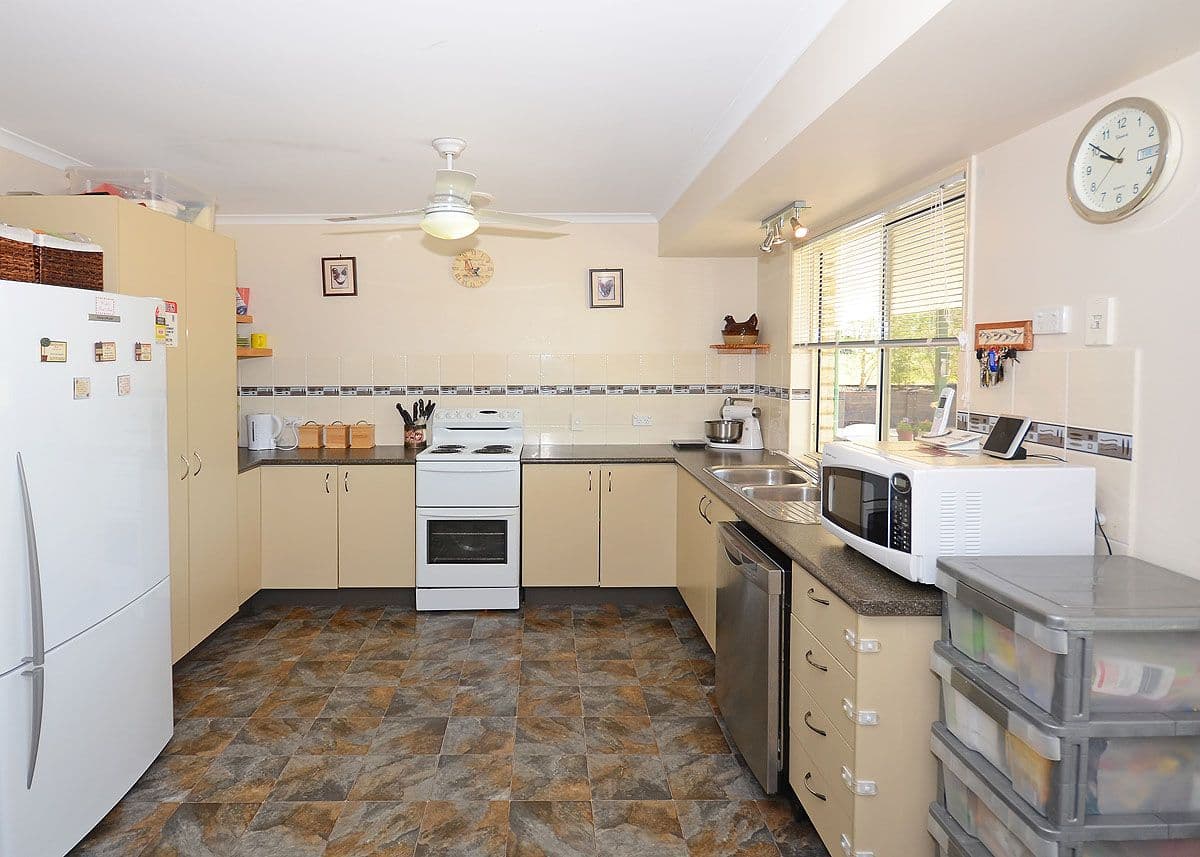 71 Castles Road North, CRAIGNISH QLD 4655, Craignish - Thumbnail 2