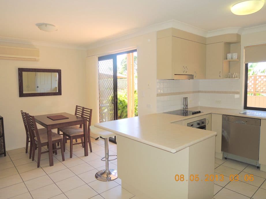 9 Hill Crescent, CARINA HEIGHTS QLD 4152, Carina Heights - Thumbnail 4