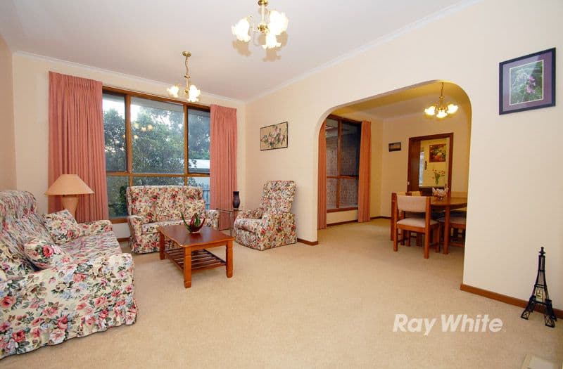 2 Endeavour Place, WANTIRNA SOUTH VIC 3152, Wantirna South - Thumbnail 3
