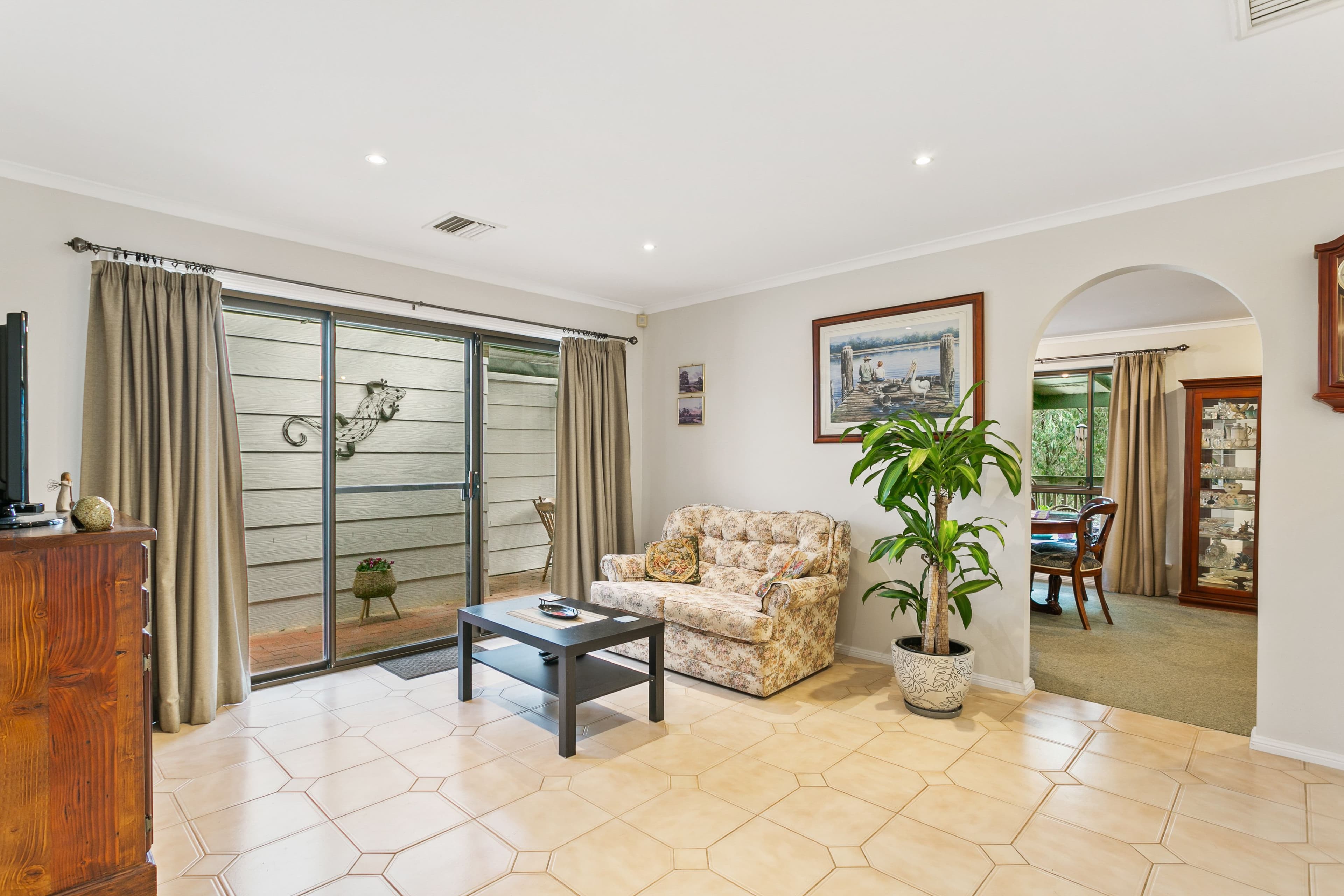 10 Cassia Court, Aberfoyle Park SA 5159, Aberfoyle Park - Thumbnail 2