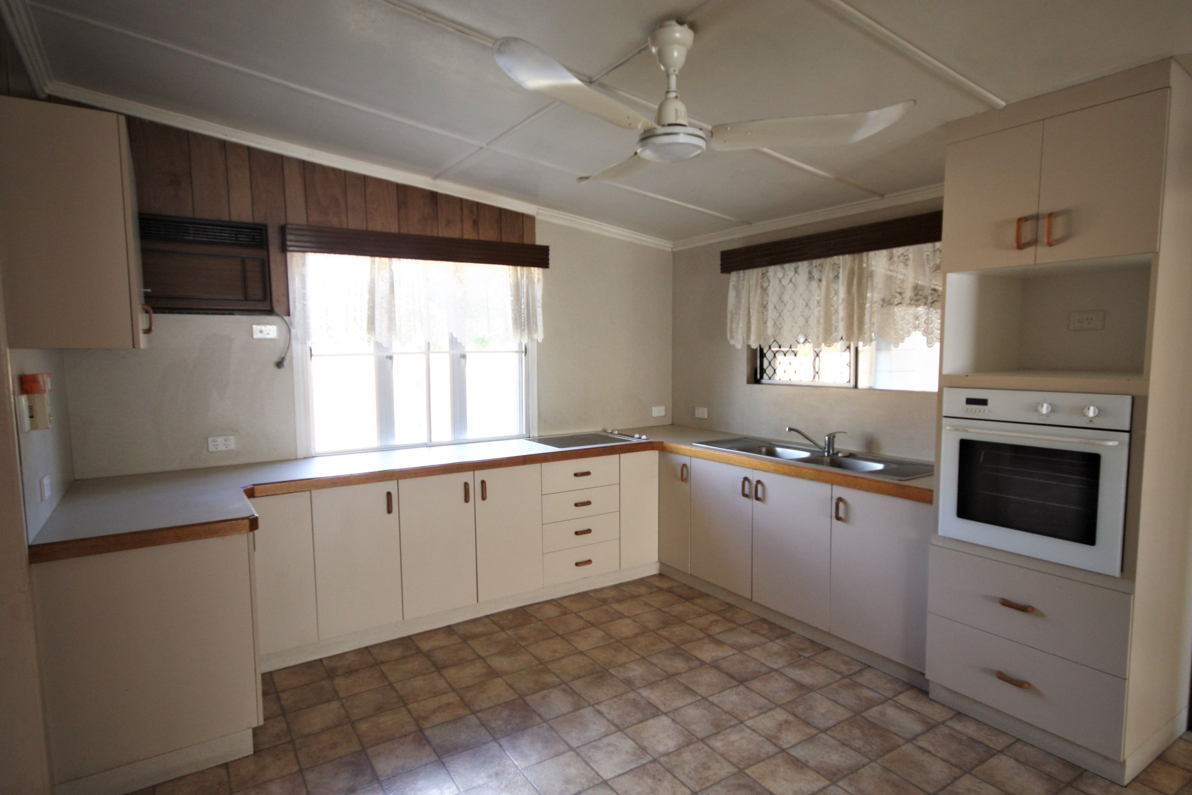 125 Graham Street, Ayr QLD 4807, Ayr - Thumbnail 2