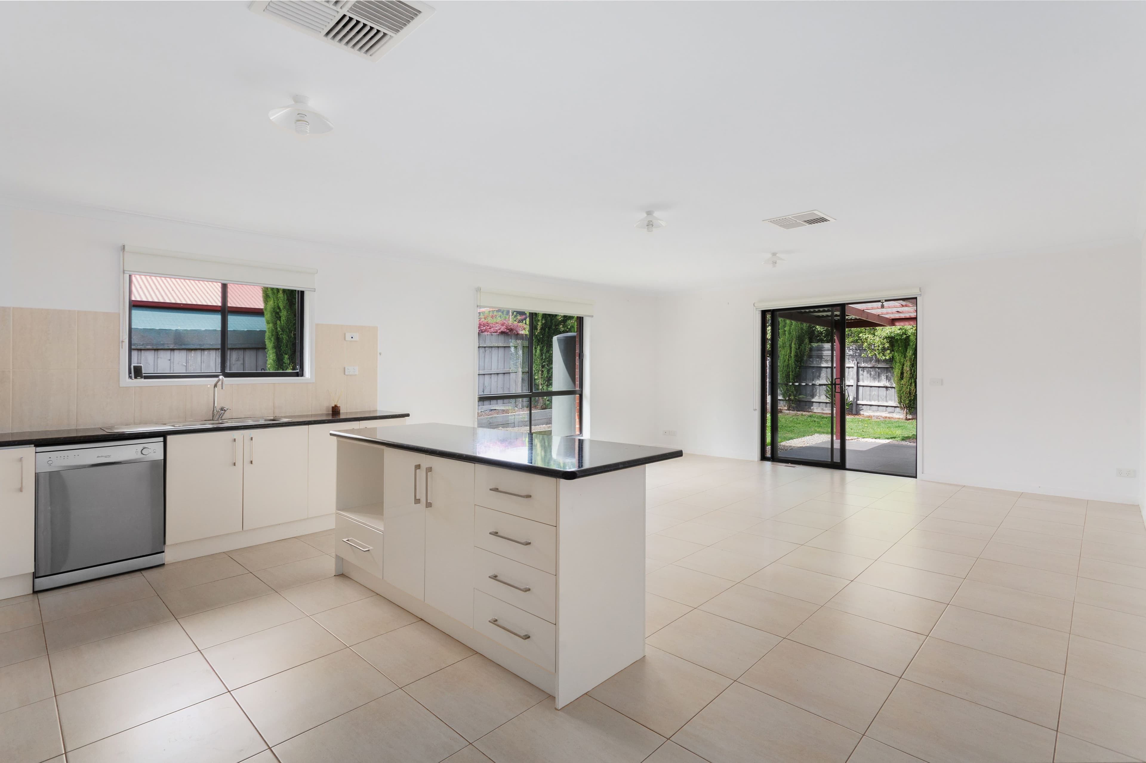 3 Dartmouth Court, Caroline Springs - Thumbnail 4