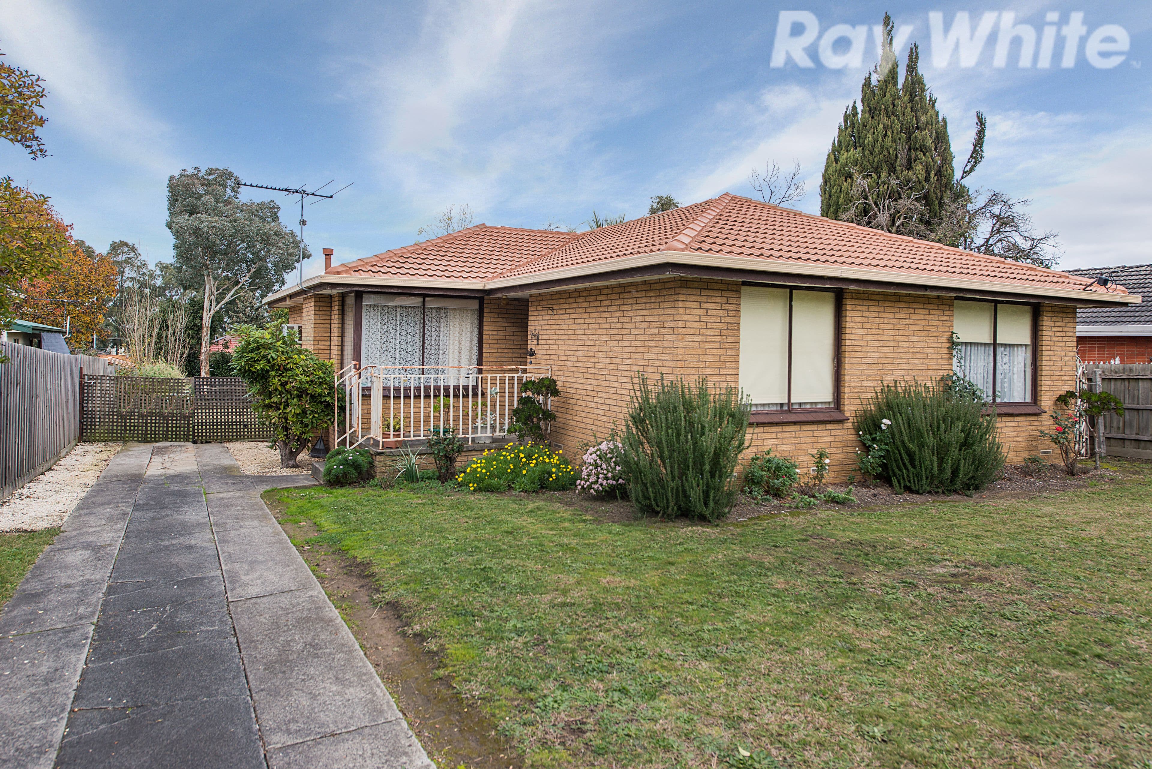 6 Collins Close, Scoresby VIC 3179, Scoresby - Thumbnail 2