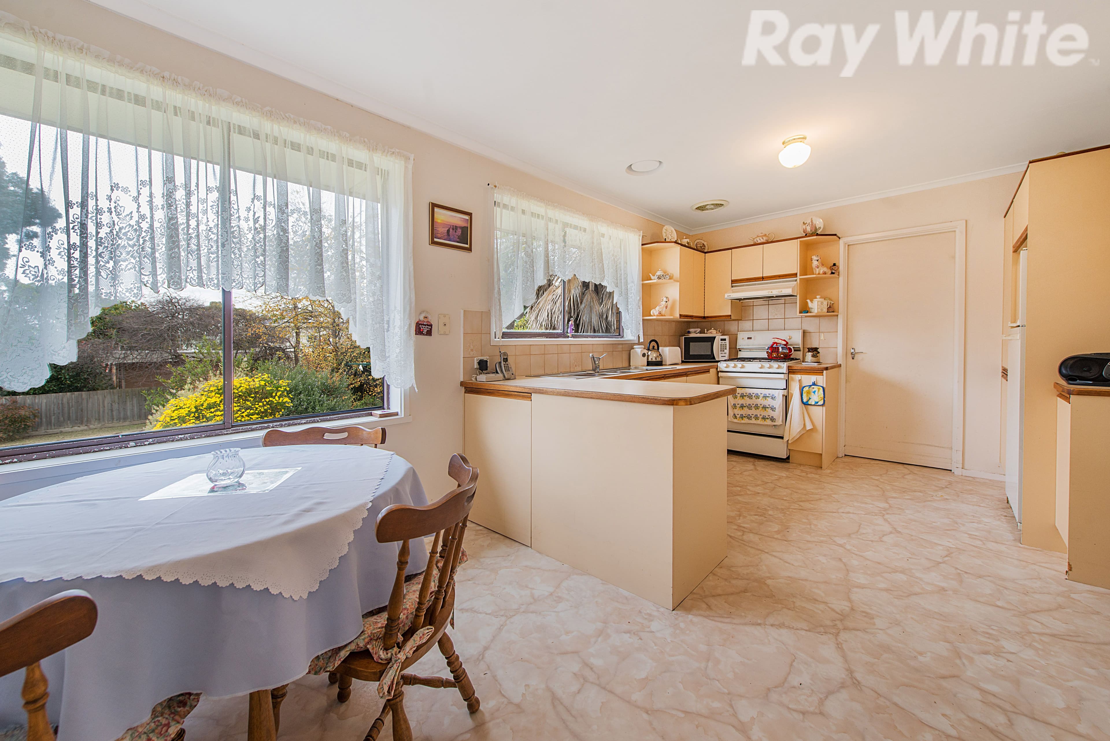 6 Collins Close, Scoresby VIC 3179, Scoresby - Thumbnail 5