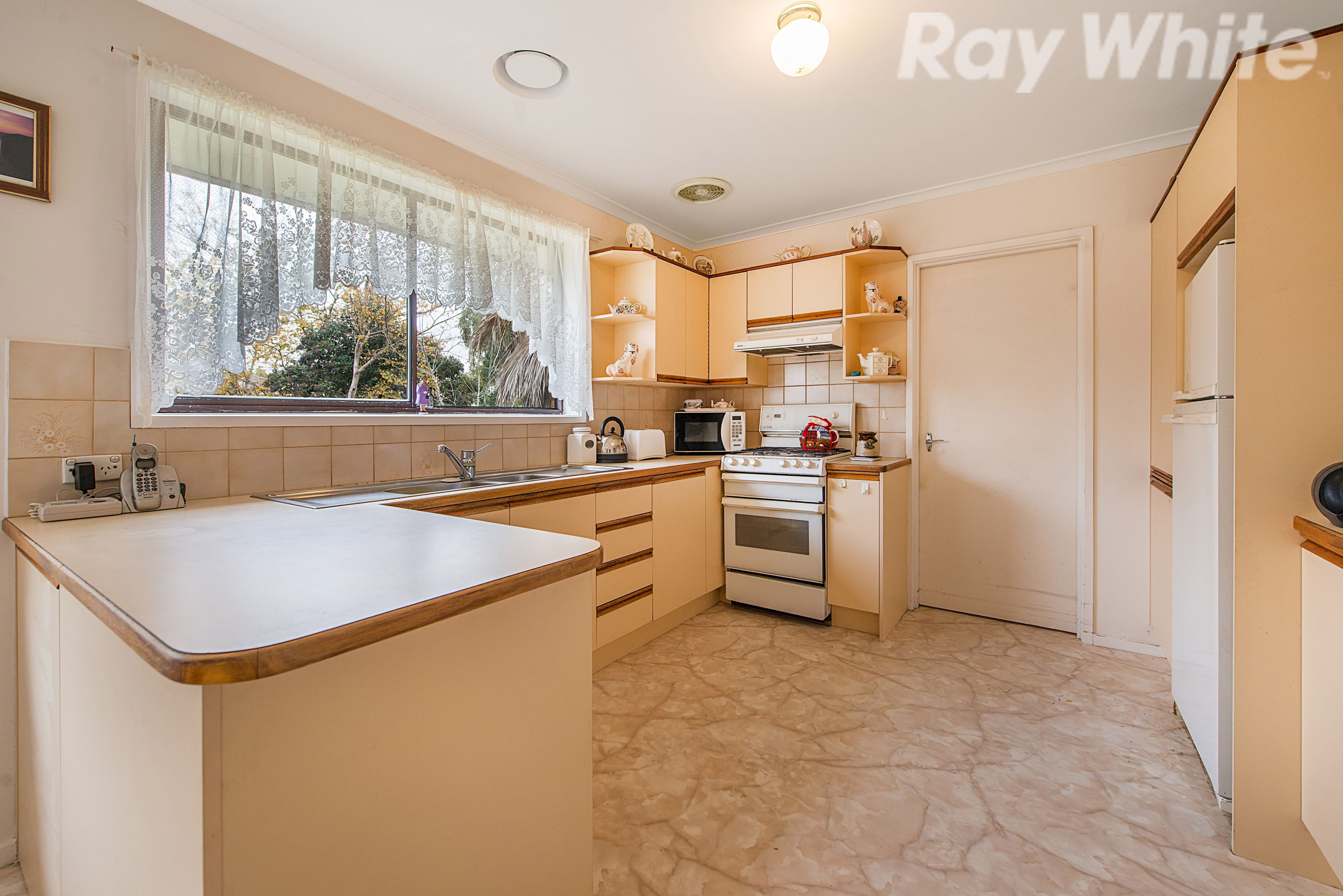 6 Collins Close, Scoresby VIC 3179, Scoresby - Thumbnail 6