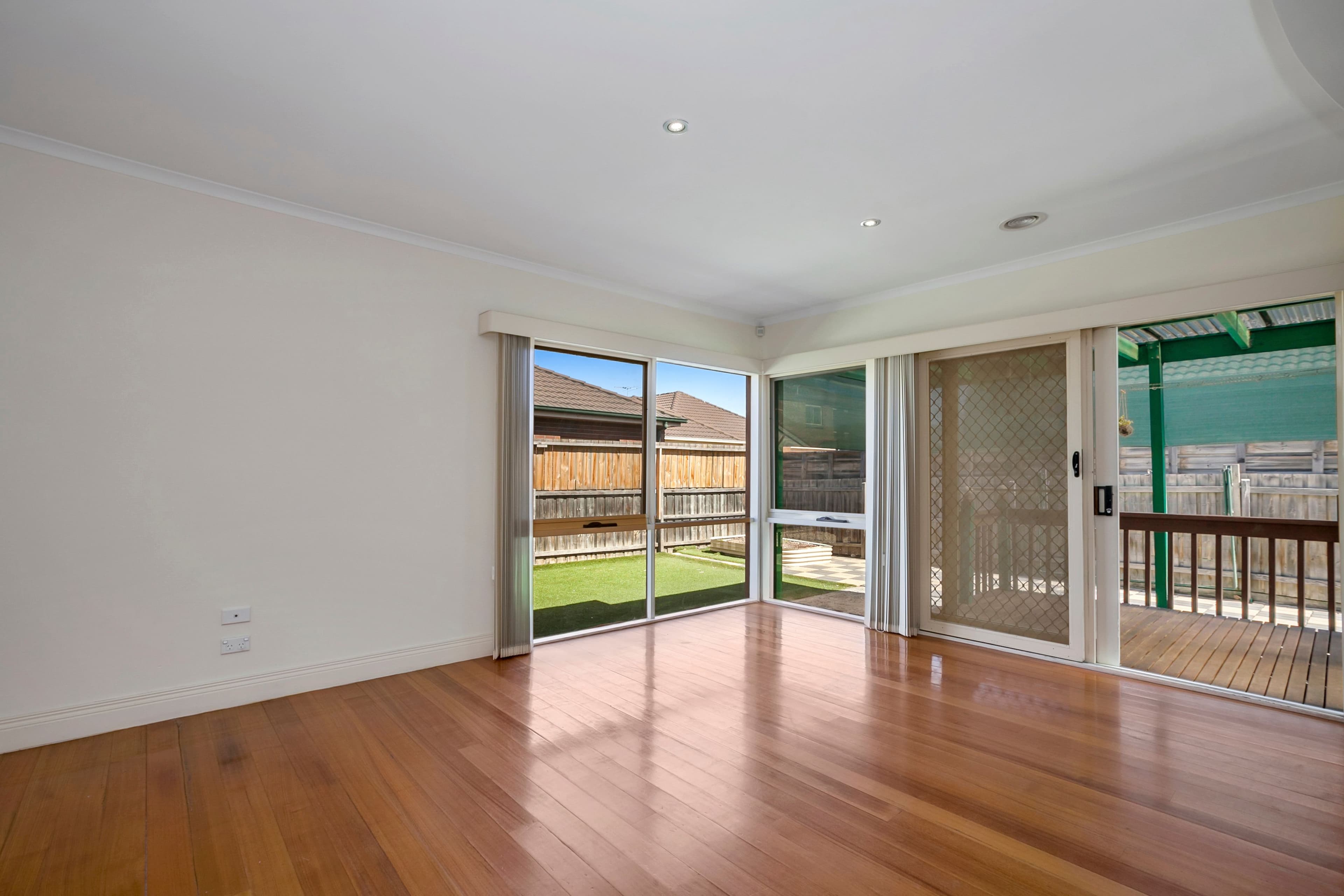 11 Nouvelle Grove, South Morang VIC 3752, South Morang - Thumbnail 3