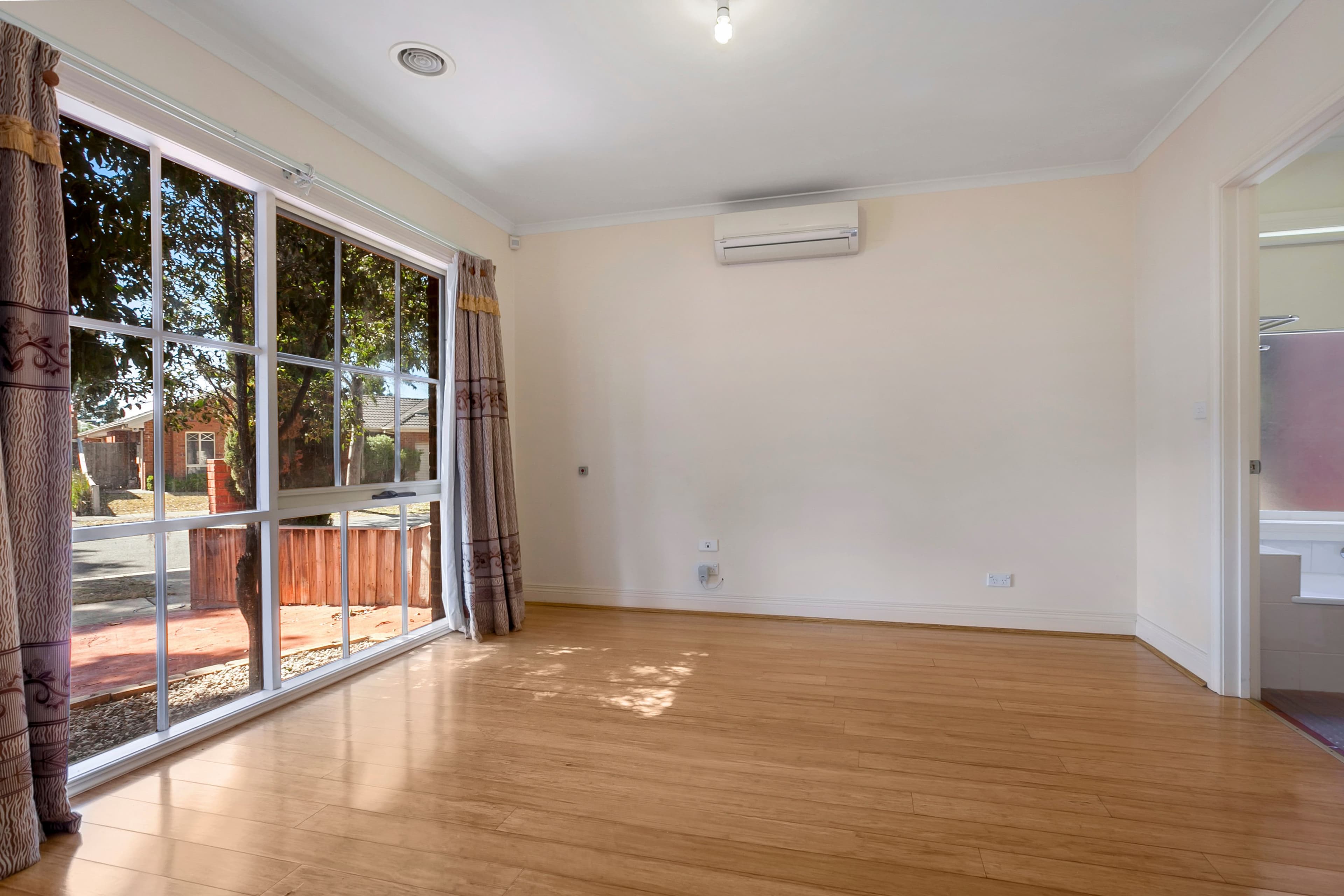 11 Nouvelle Grove, South Morang VIC 3752, South Morang - Thumbnail 5