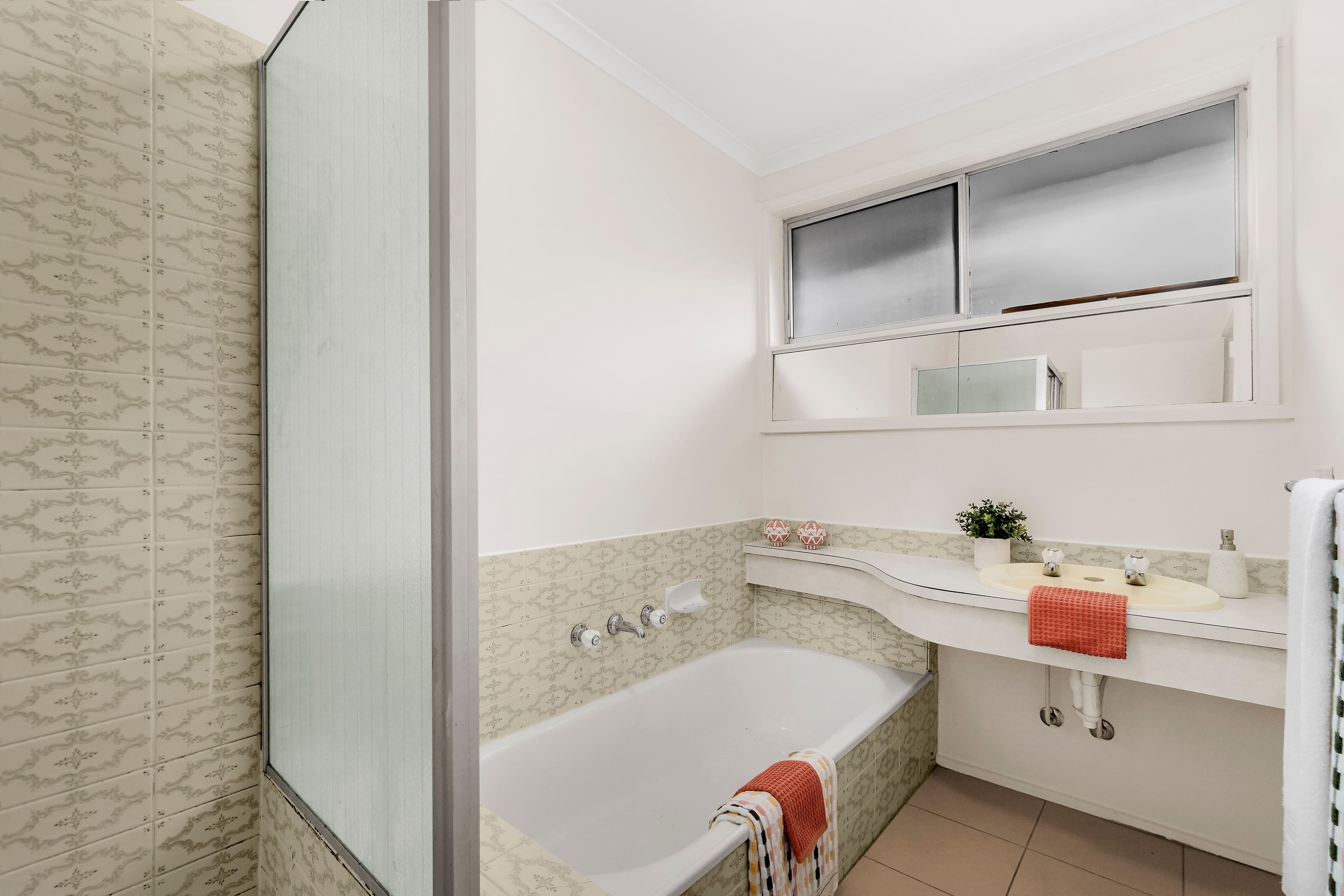 15 Higgs Avenue, Mill Park VIC 3082, Mill Park - Thumbnail 8