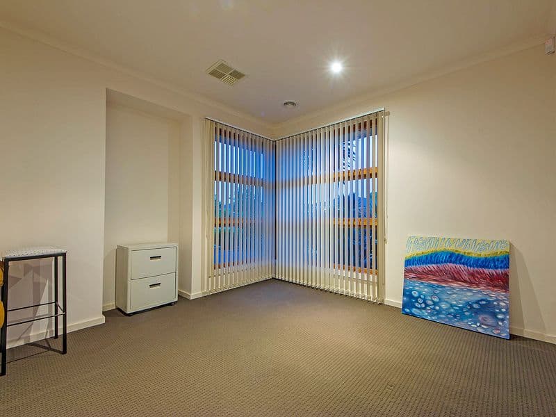 4 Frogmouth Court, Williams Landing VIC 3027, Williams Landing - Thumbnail 3