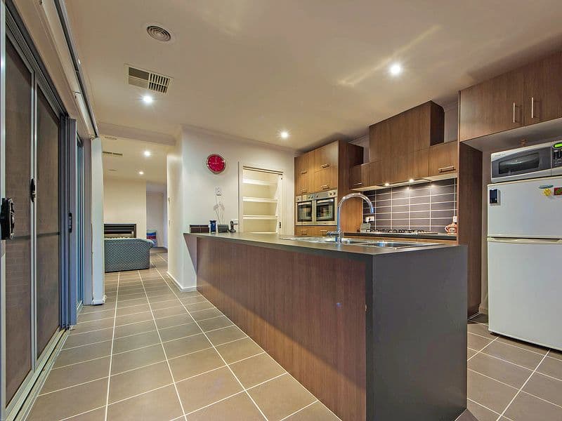 4 Frogmouth Court, Williams Landing VIC 3027, Williams Landing - Thumbnail 5