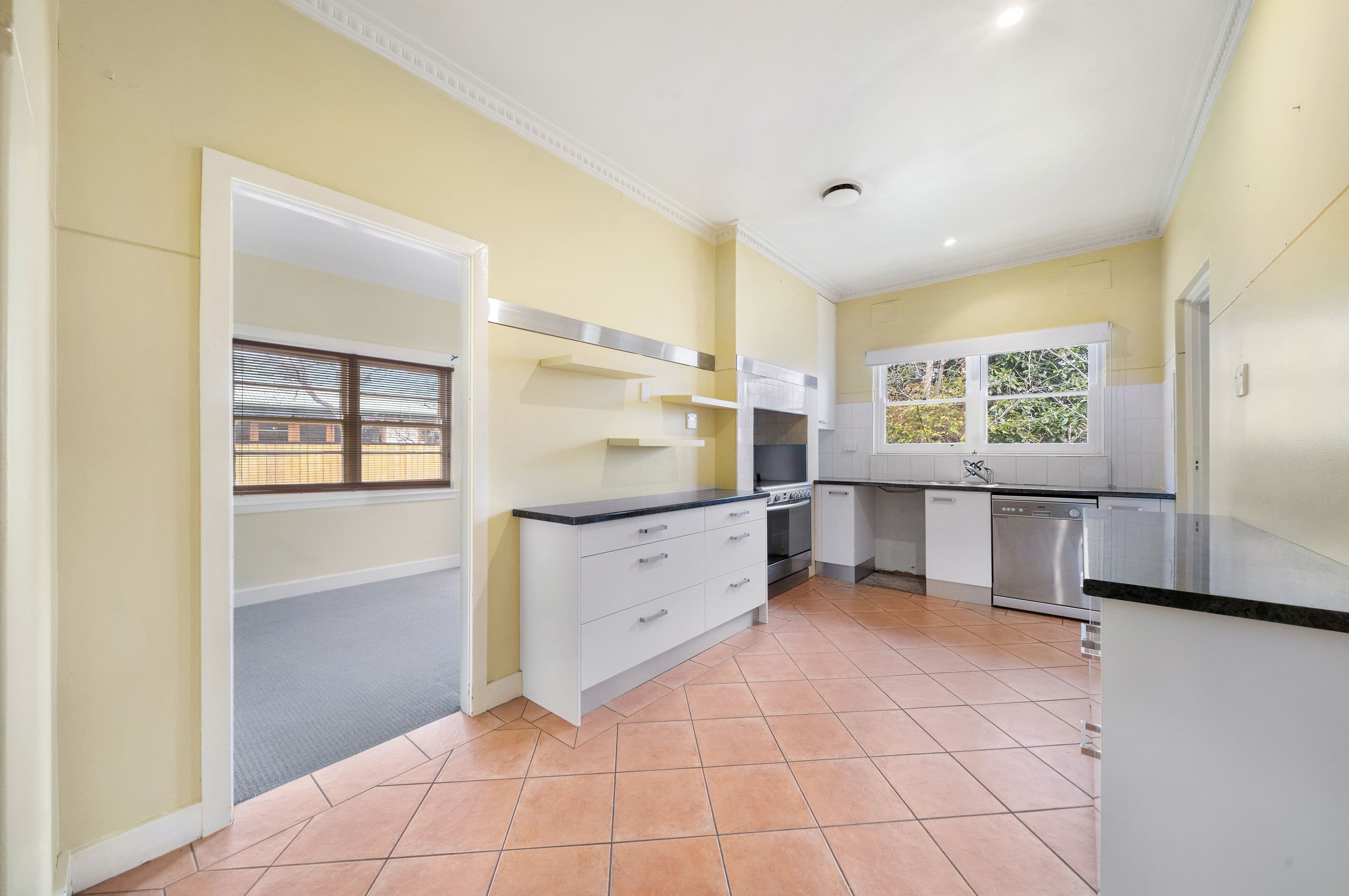 18 Morton Street, Queanbeyan NSW 2620, Queanbeyan - Thumbnail 7