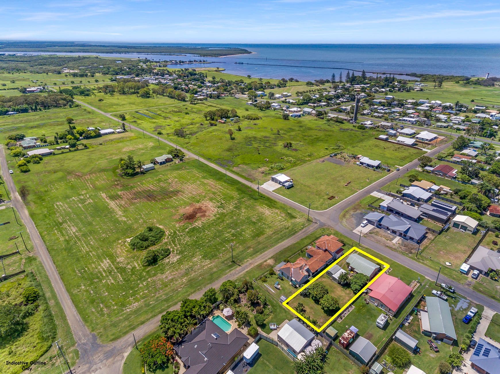 10 Young Street, Burnett Heads QLD 4670, Burnett Heads - Thumbnail 4