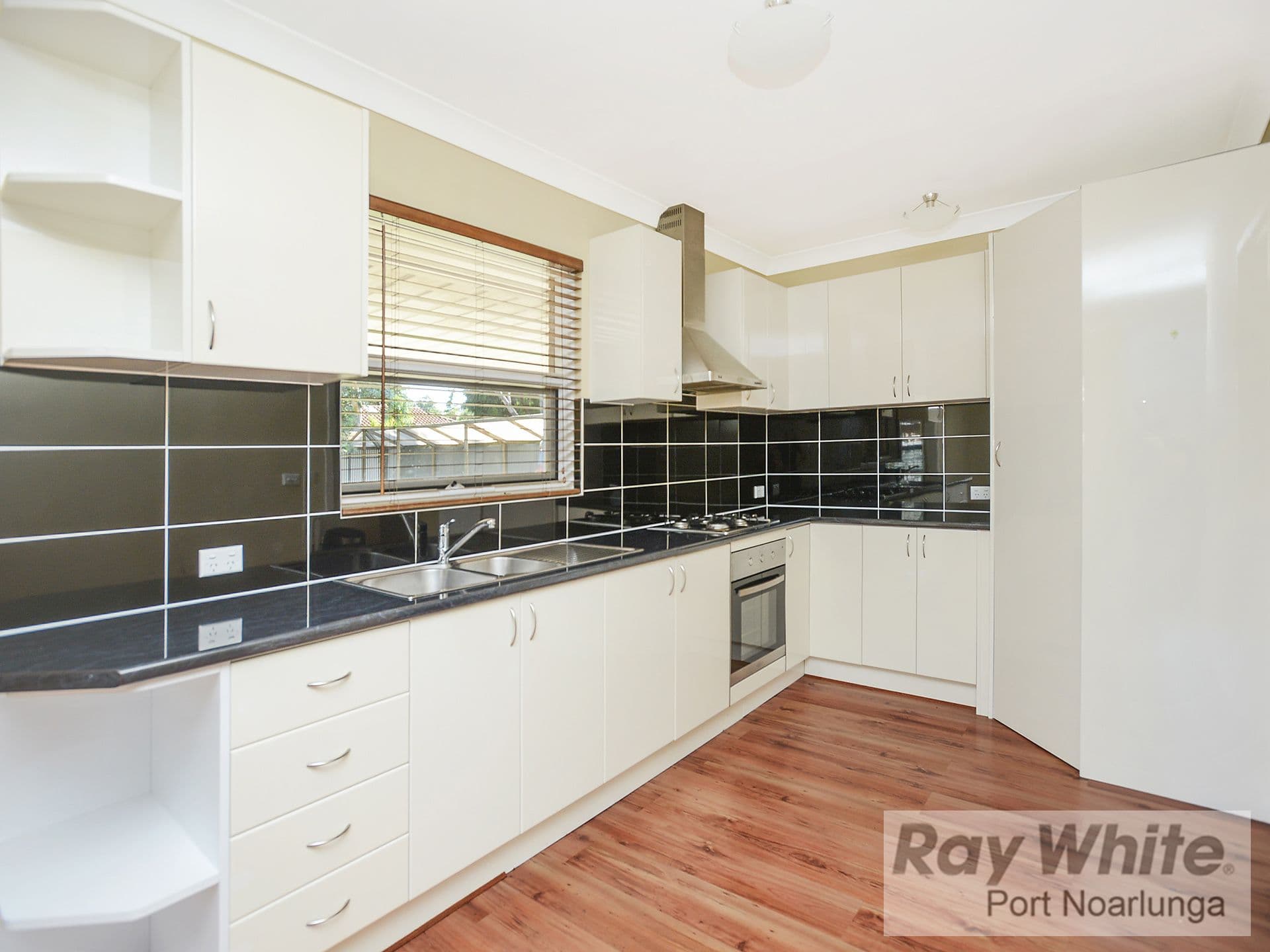 3 Paterson Drive, Hackham SA 5163, Hackham - Thumbnail 5