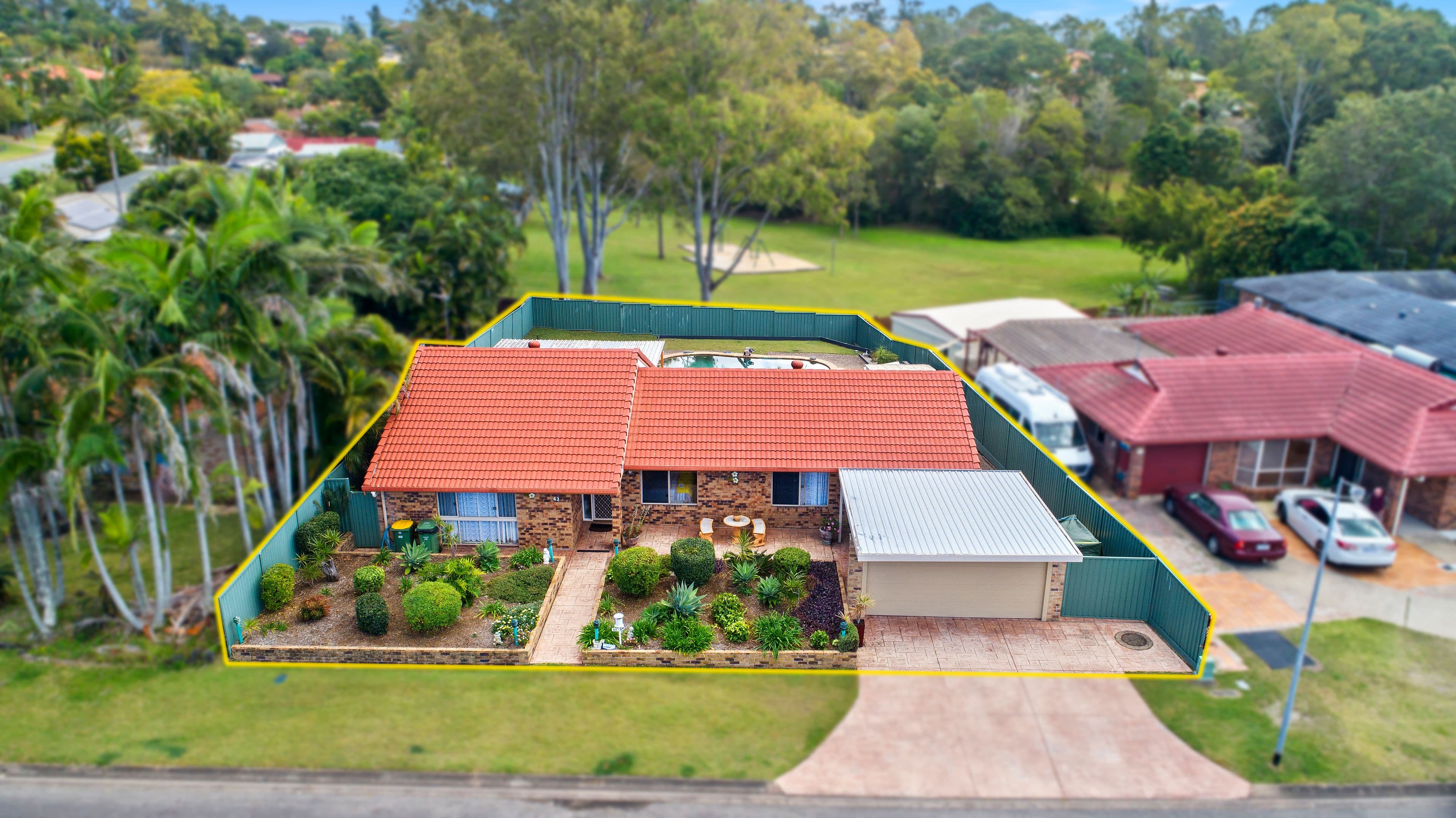 43 Dunsby Drive, Carrara QLD 4211, Carrara - Thumbnail 3