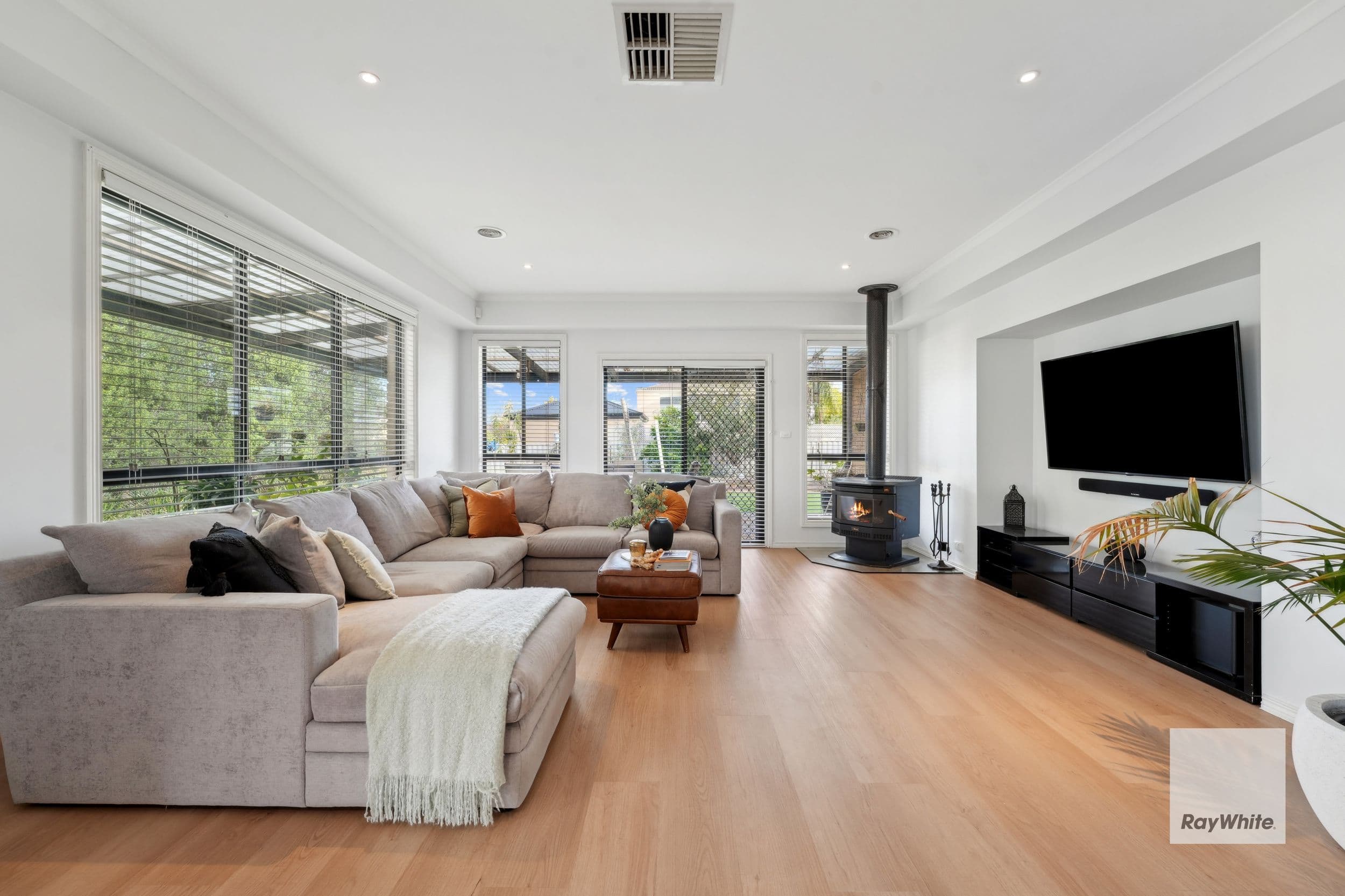 5 Wales Court, Hillside VIC 3037, Hillside - Thumbnail 2