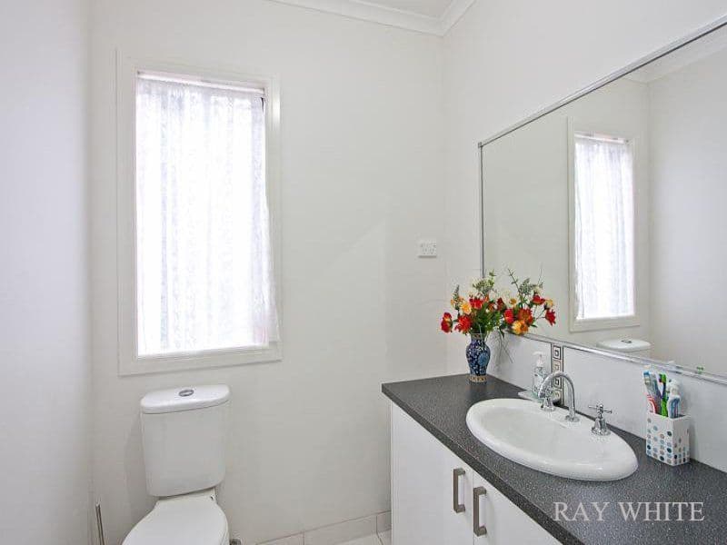 63 SABEL Drive, CRANBOURNE NORTH VIC 3977, Cranbourne North - Thumbnail 6