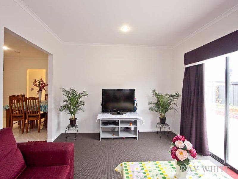 63 SABEL Drive, CRANBOURNE NORTH VIC 3977, Cranbourne North - Thumbnail 7