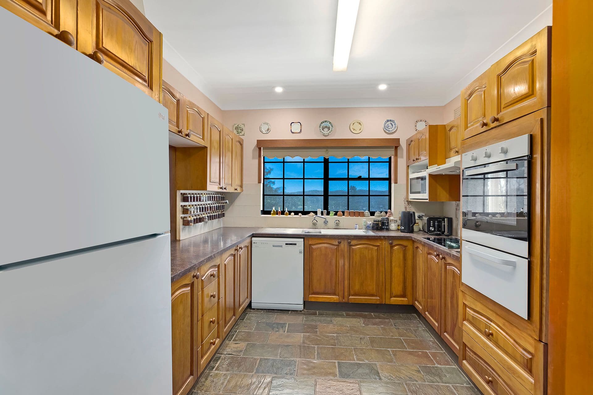 18 Masefield Avenue, Bateau Bay NSW 2261, Bateau Bay - Thumbnail 8