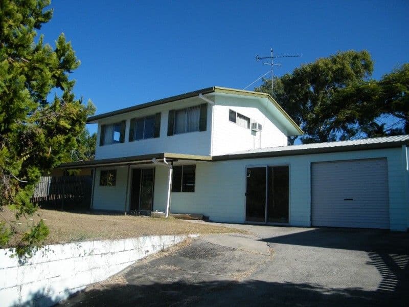 11 Pelican Street, SLADE POINT QLD 4740, Slade Point - Thumbnail 2