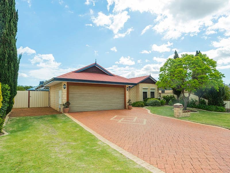 12 Sapphire Way, Maida Vale WA 6057, Maida Vale - Thumbnail 2