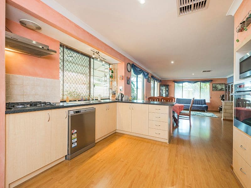12 Sapphire Way, Maida Vale WA 6057, Maida Vale - Thumbnail 4