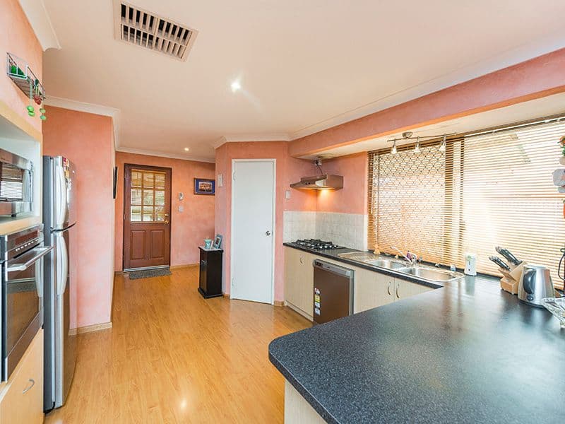 12 Sapphire Way, Maida Vale WA 6057, Maida Vale - Thumbnail 5