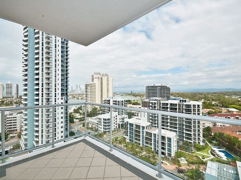 1 Como Crescent, SOUTHPORT QLD 4215, Southport - Thumbnail 3