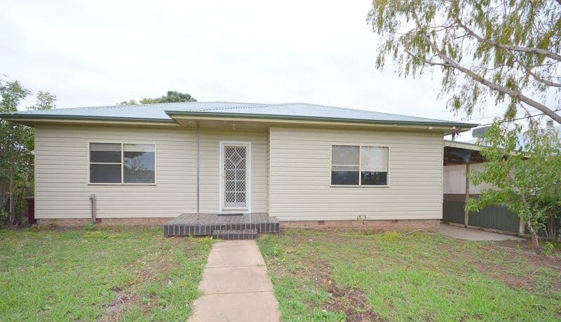 19 Lyall Street, Cowra NSW 2794, Cowra - Image 1