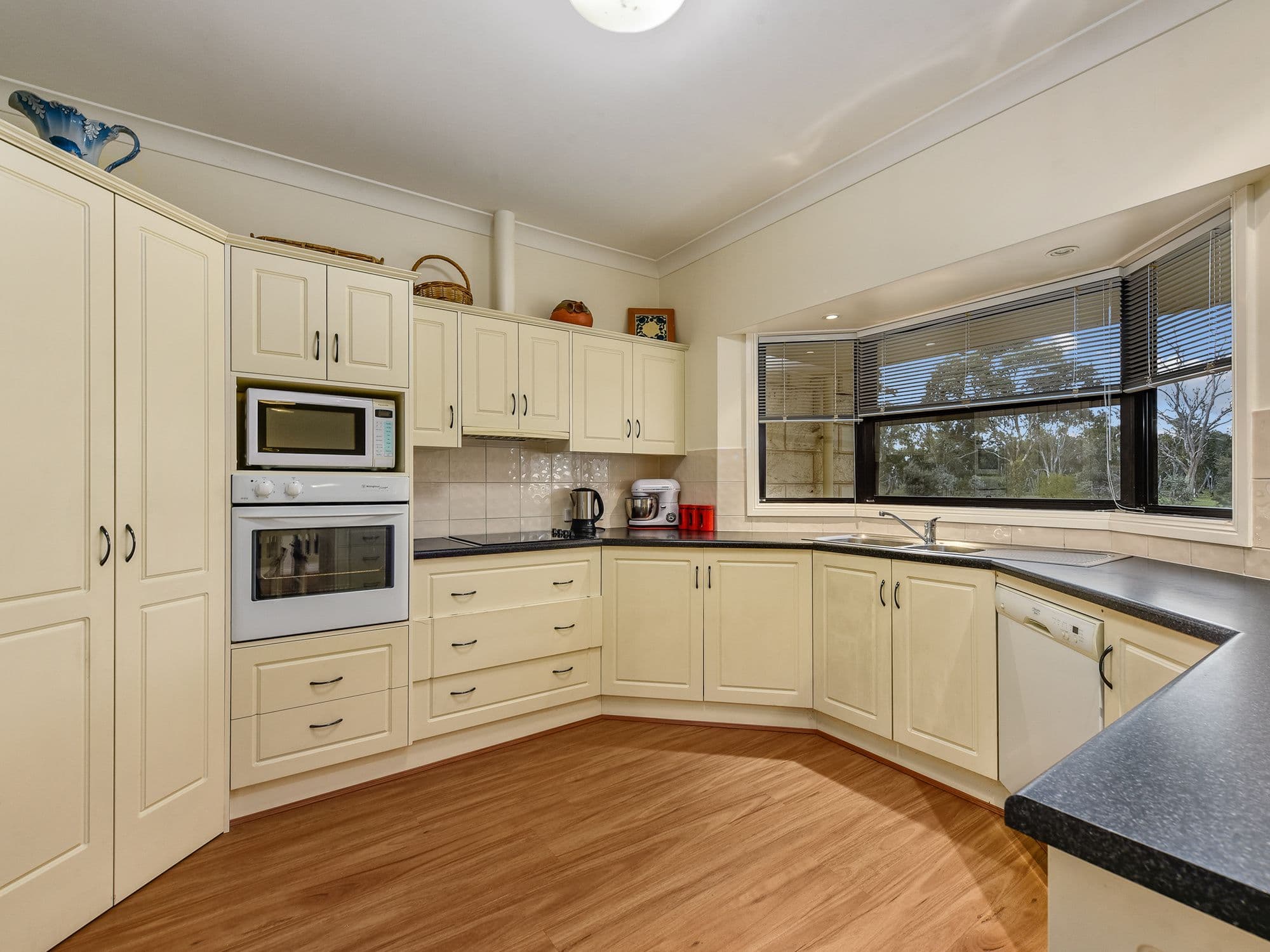 136 Victoria Parade, Bordertown SA 5268, Bordertown - Thumbnail 7