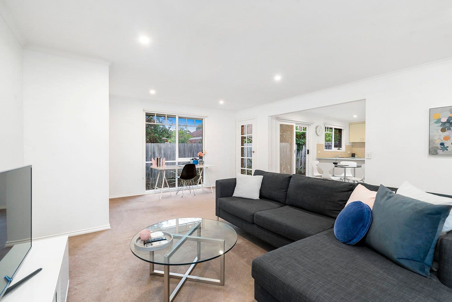 6 Parkin Avenue, Cheltenham VIC 3192, Cheltenham - Thumbnail 4