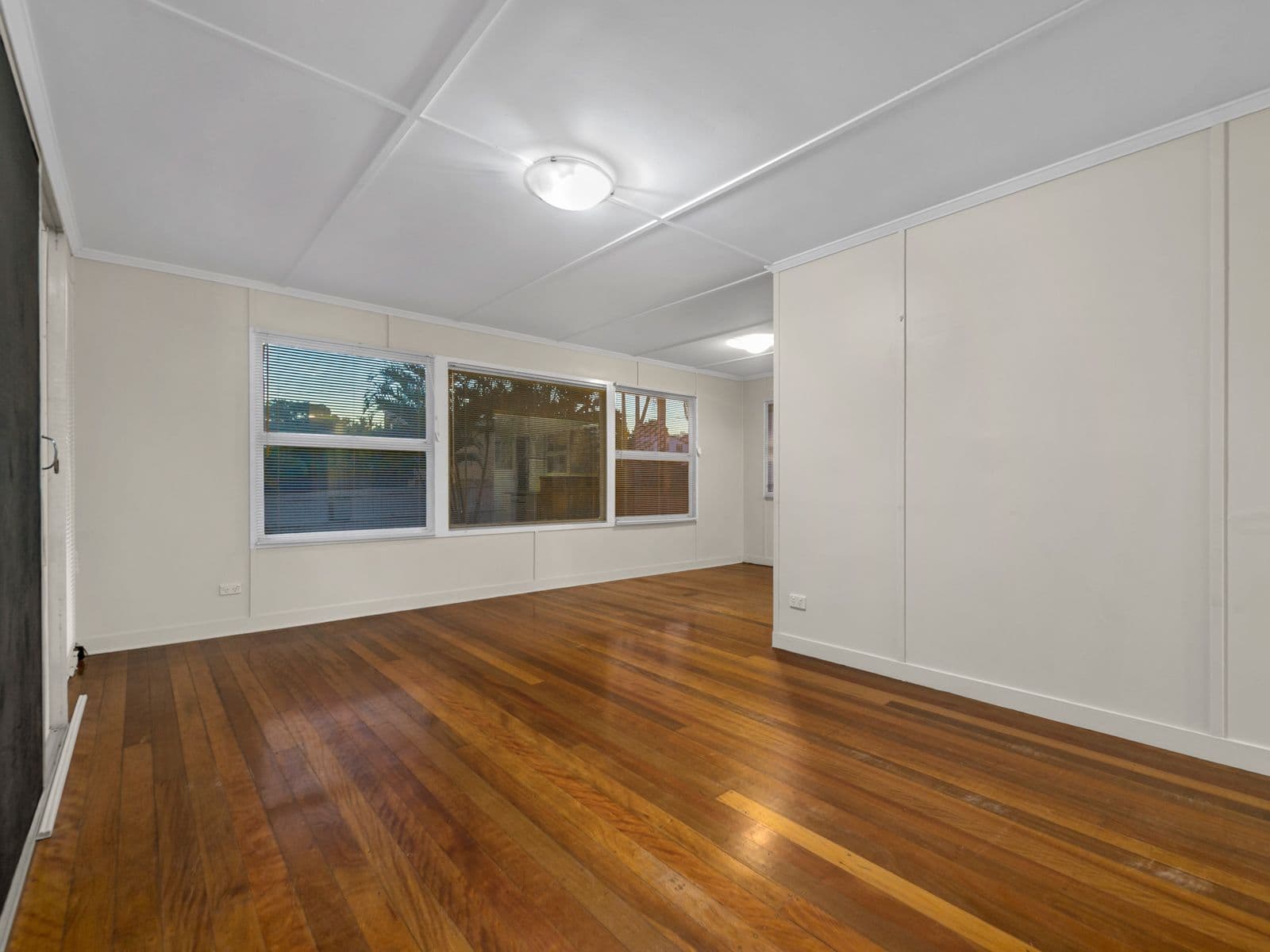5 Winton Street, Stafford Heights QLD 4053, Stafford Heights - Thumbnail 5