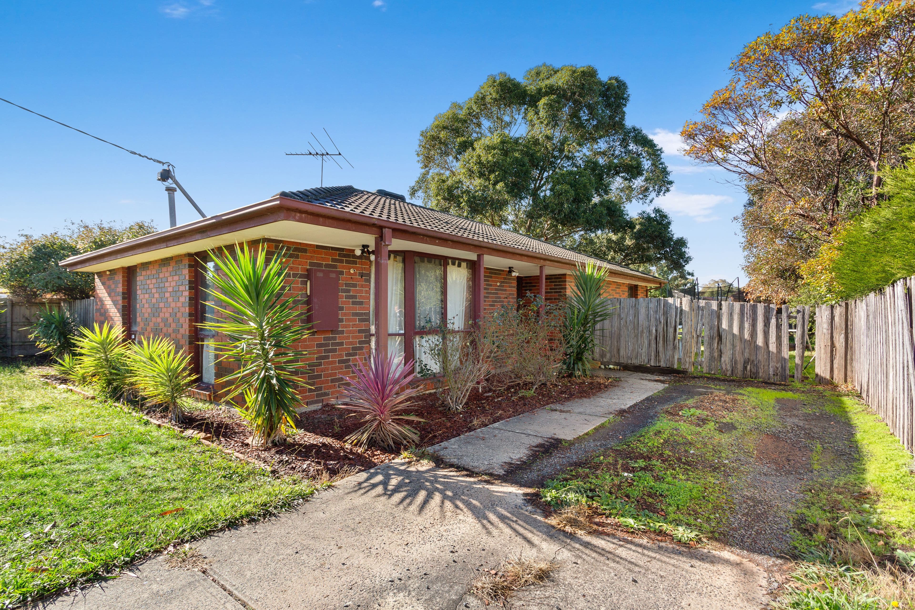 32 Dunbarton Drive, Pakenham VIC 3810, Pakenham - Thumbnail 3