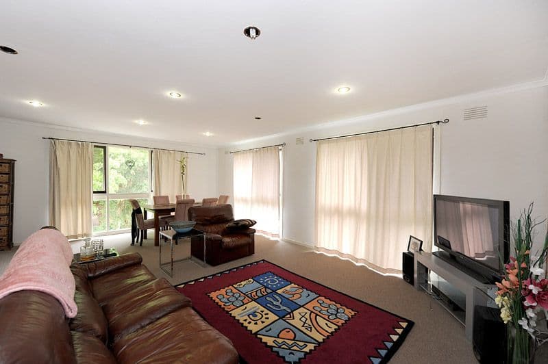24 Dunlop Avenue, BAYSWATER NORTH VIC 3153, Bayswater North - Thumbnail 3