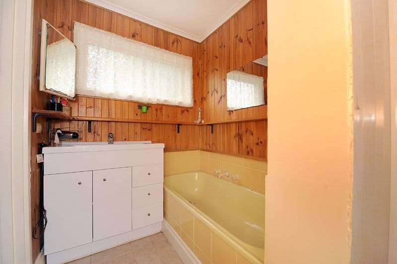 24 Dunlop Avenue, BAYSWATER NORTH VIC 3153, Bayswater North - Thumbnail 8