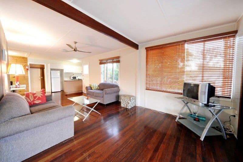 8 Hillcrest Avenue, AIRLIE BEACH QLD 4802, Airlie Beach - Thumbnail 2