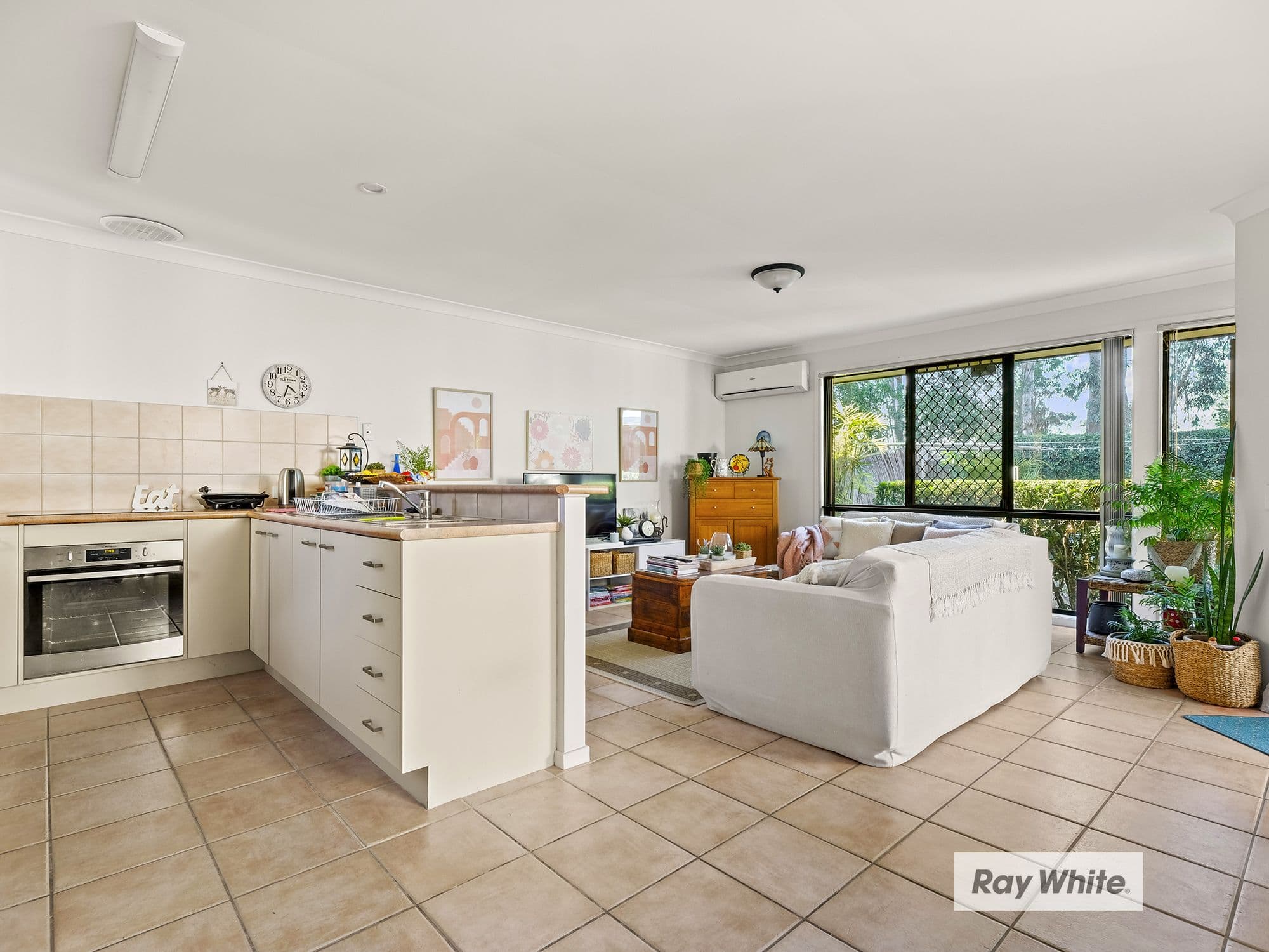 8 Auburn Place, Forest Lake QLD 4078, Forest Lake - Thumbnail 4