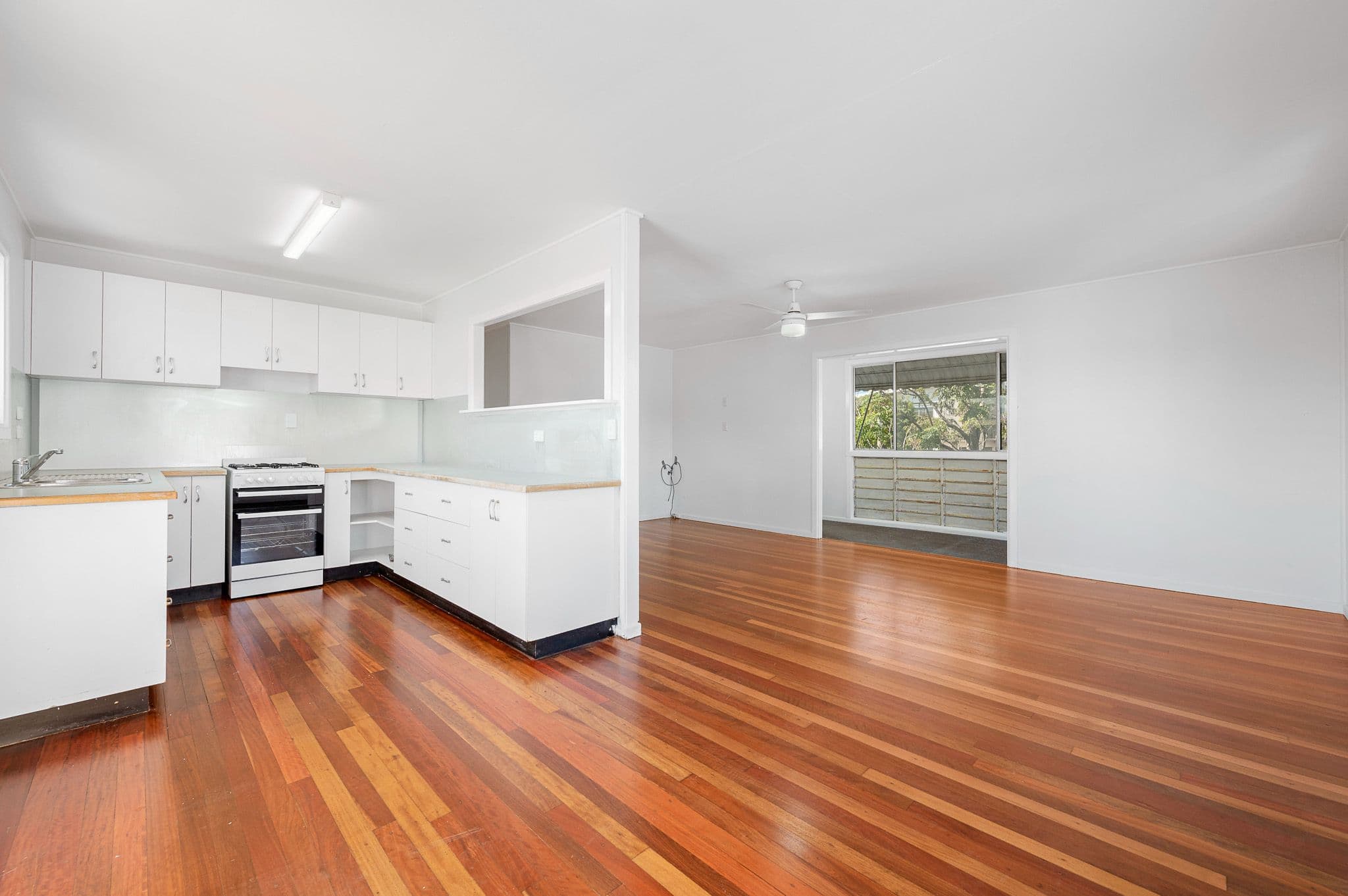 3 Rossella Street, West Gladstone QLD 4680, West Gladstone - Thumbnail 3