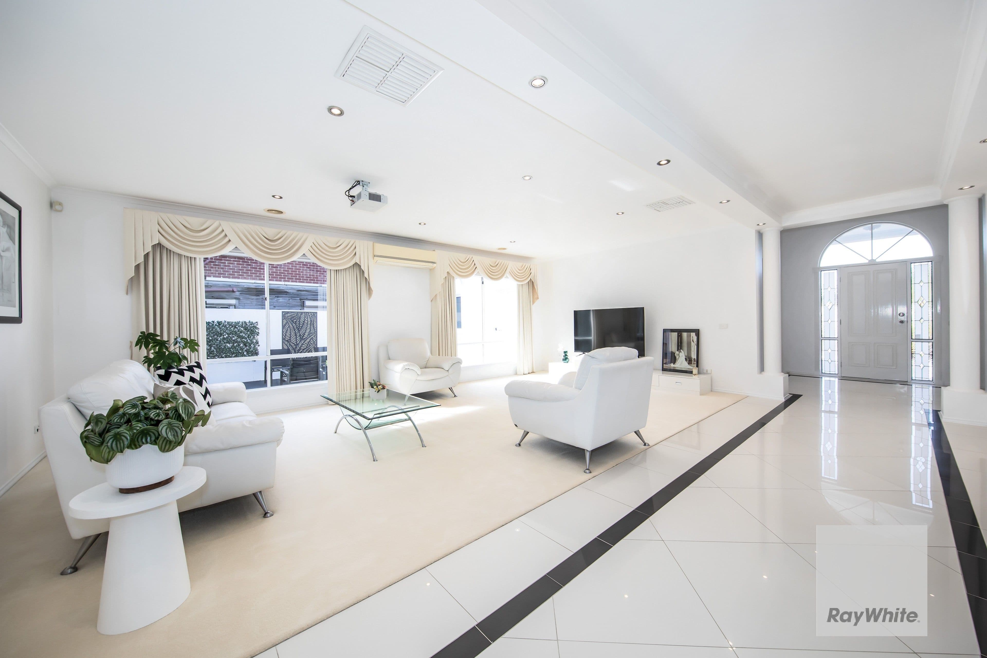 15 Perkins Grove, Burnside VIC 3023, Burnside - Thumbnail 4