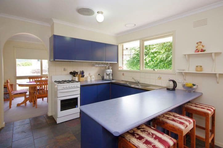 27 Olwen Avenue, BELMONT VIC 3216, Belmont - Thumbnail 5