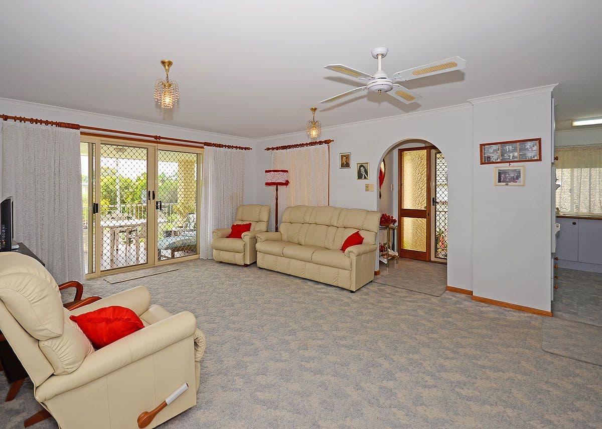 59 Hillcrest Avenue, SCARNESS QLD 4655, Scarness - Thumbnail 3