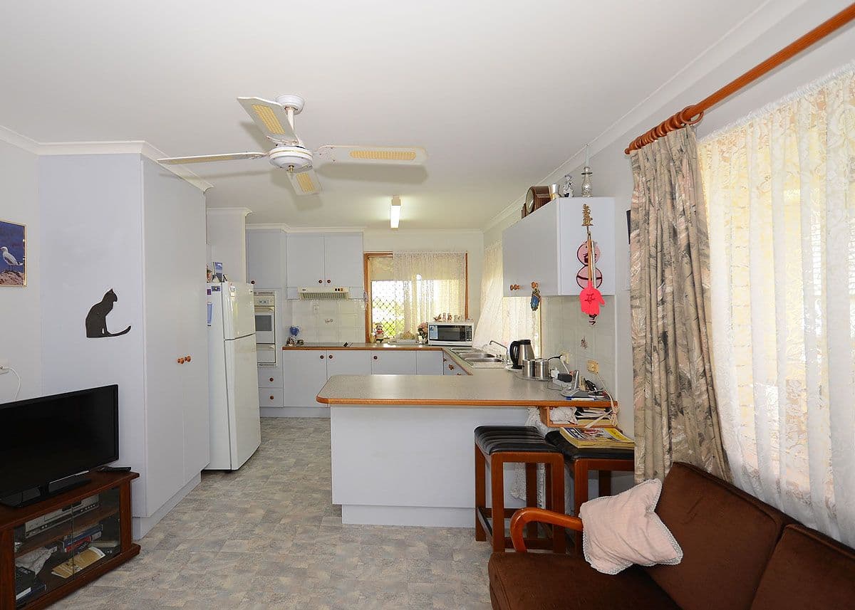 59 Hillcrest Avenue, SCARNESS QLD 4655, Scarness - Thumbnail 7