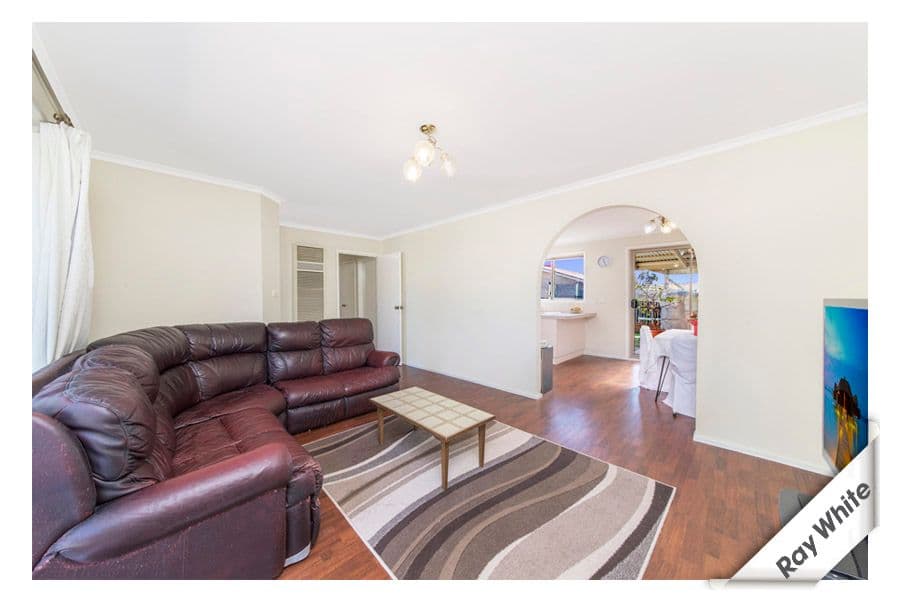 19 Revell Close, Gordon ACT 2906, Gordon - Thumbnail 2