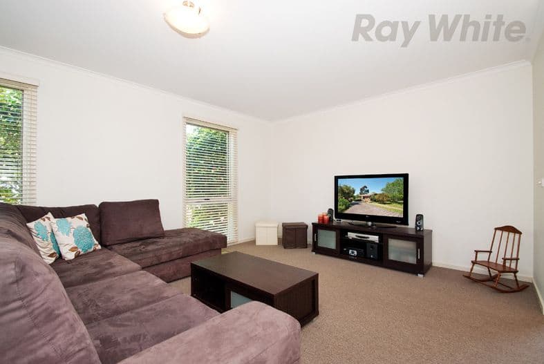 20 CLUBPOINT Drive, CHIRNSIDE PARK VIC 3116, Chirnside Park - Thumbnail 2