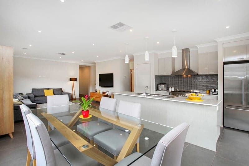 8 Wedderburn Avenue, Eynesbury - Thumbnail 3