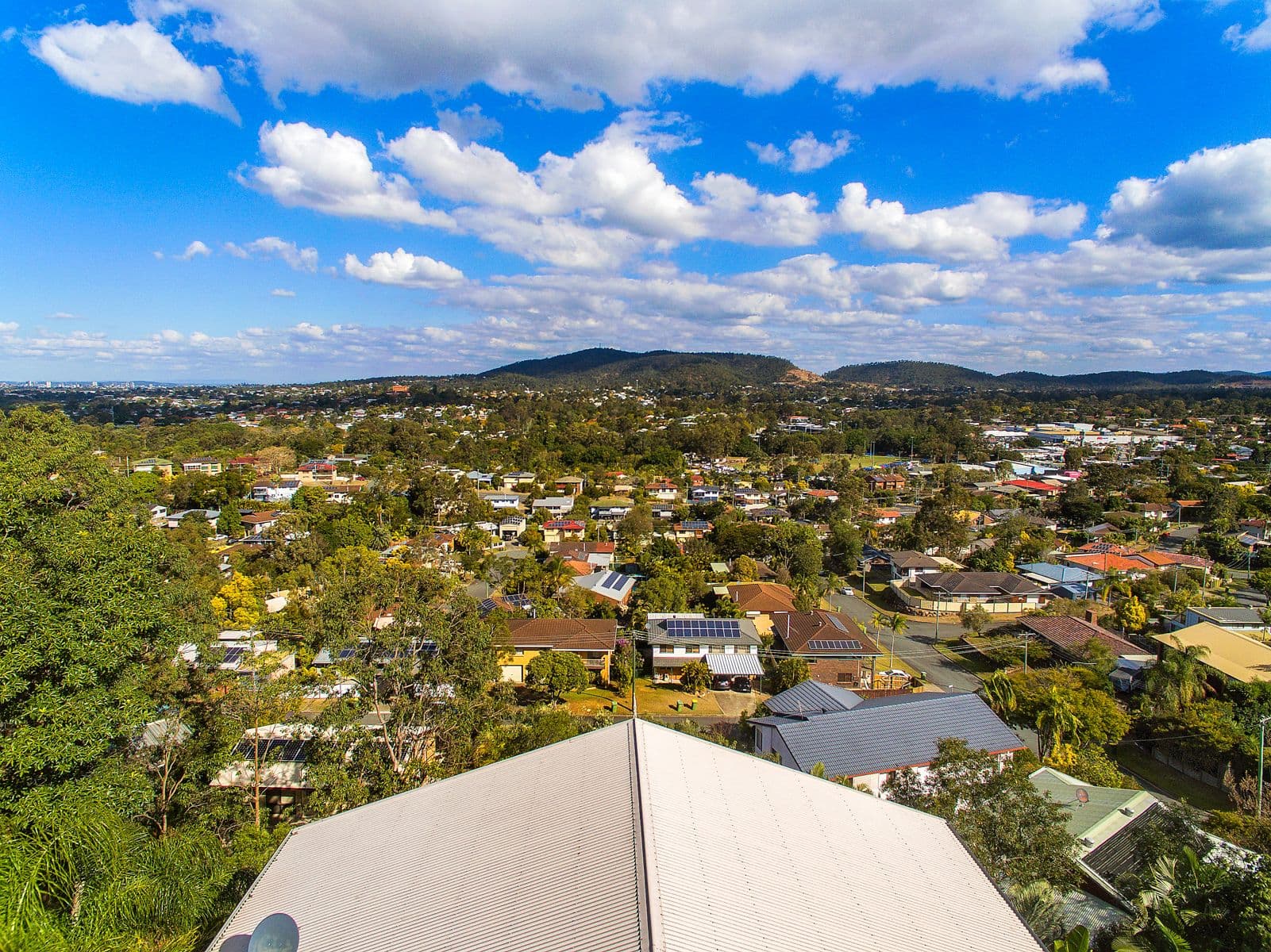 1080 South Pine Road, Everton Hills QLD 4053, Everton Hills - Thumbnail 2