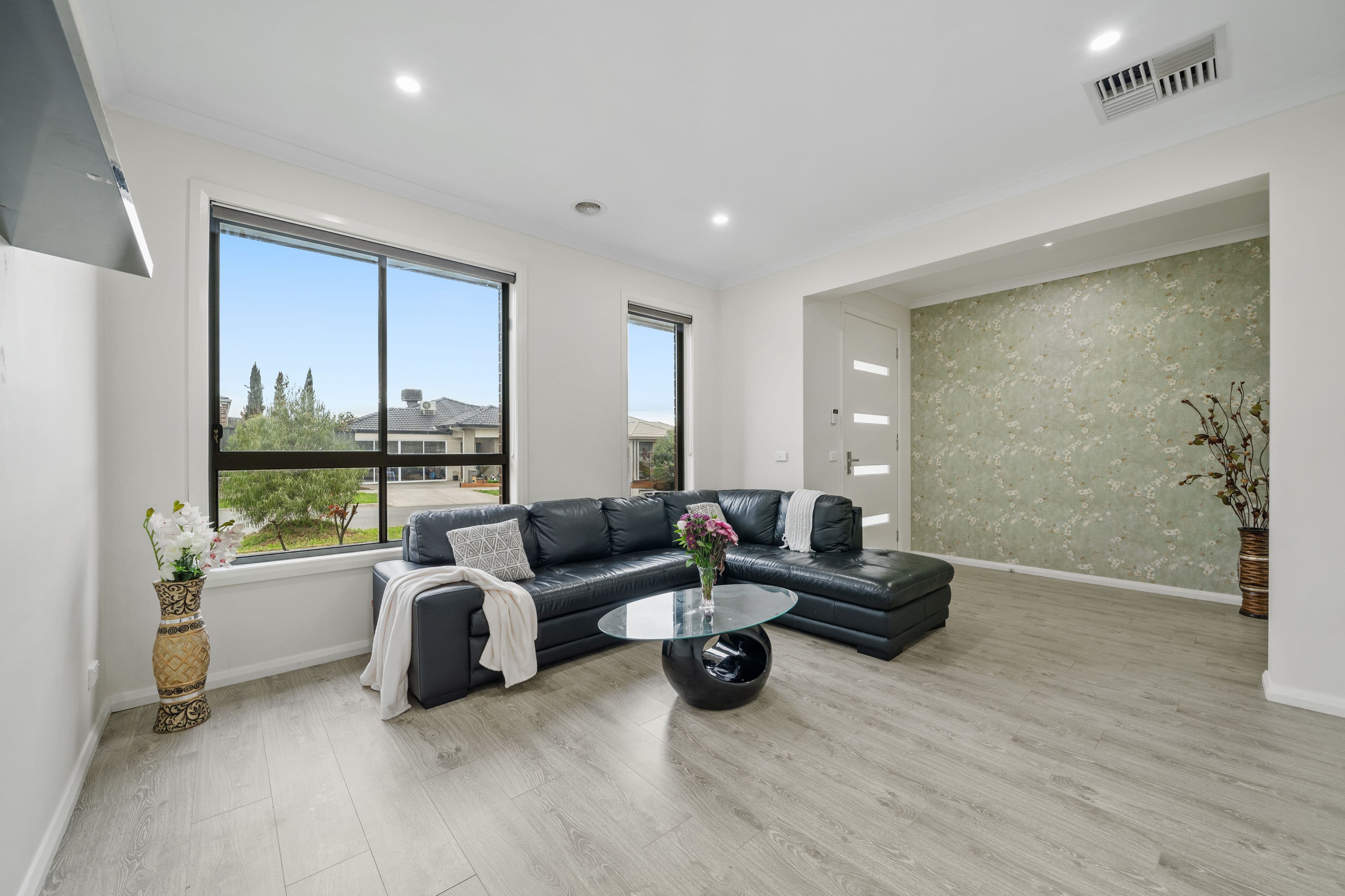 35 Springbank Road, Wollert VIC 3750, Wollert - Thumbnail 2
