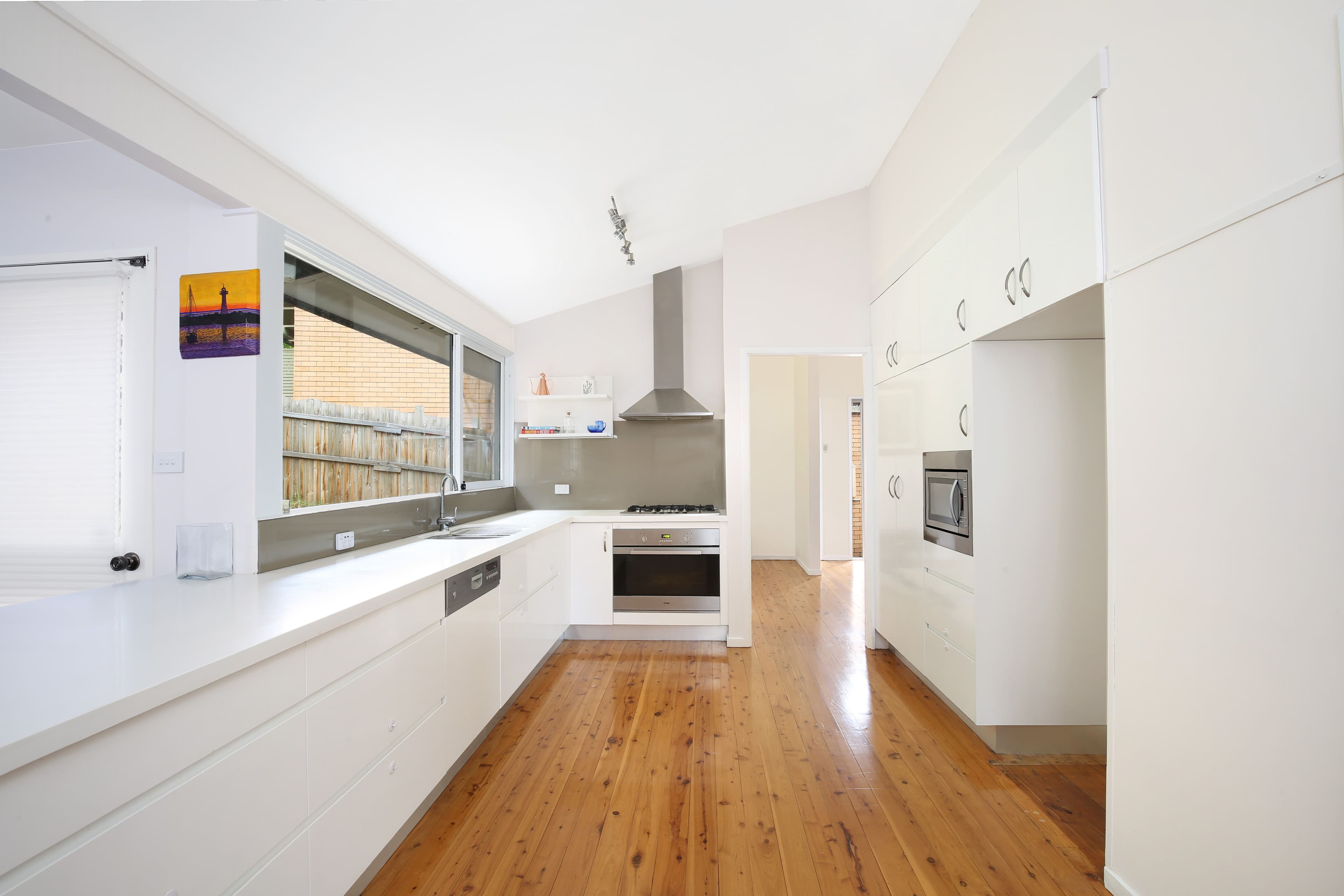 51 Springfield Avenue, Figtree NSW 2525, Figtree - Thumbnail 2