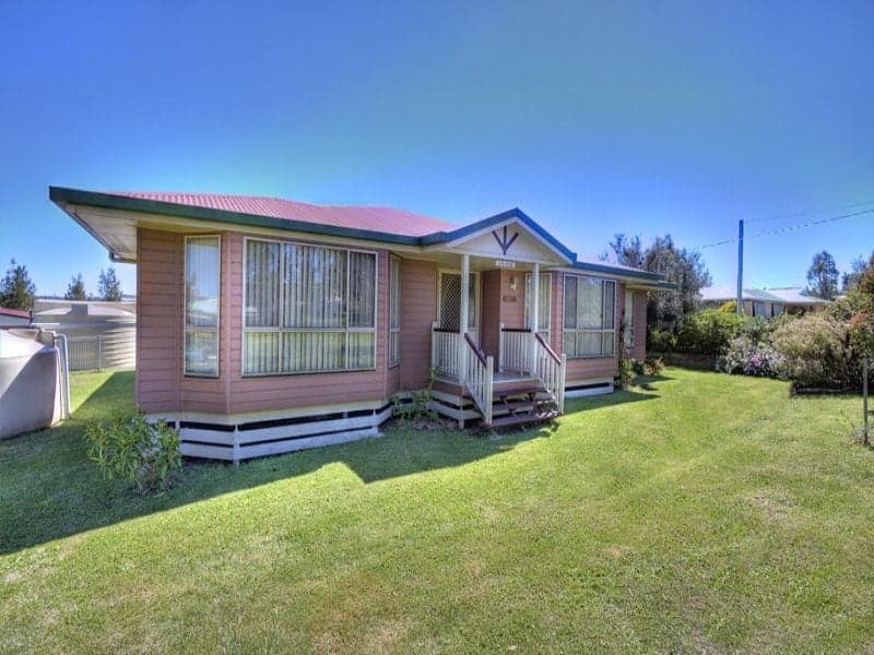 31 Lake Drive, Meringandan - Thumbnail 2