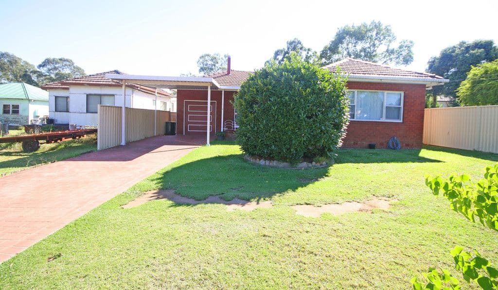 144 Saywell Road, Macquarie Fields - Image 1